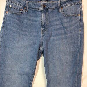 Gap Classic Straight Jeans Size 16 33R Summer 22 Tag